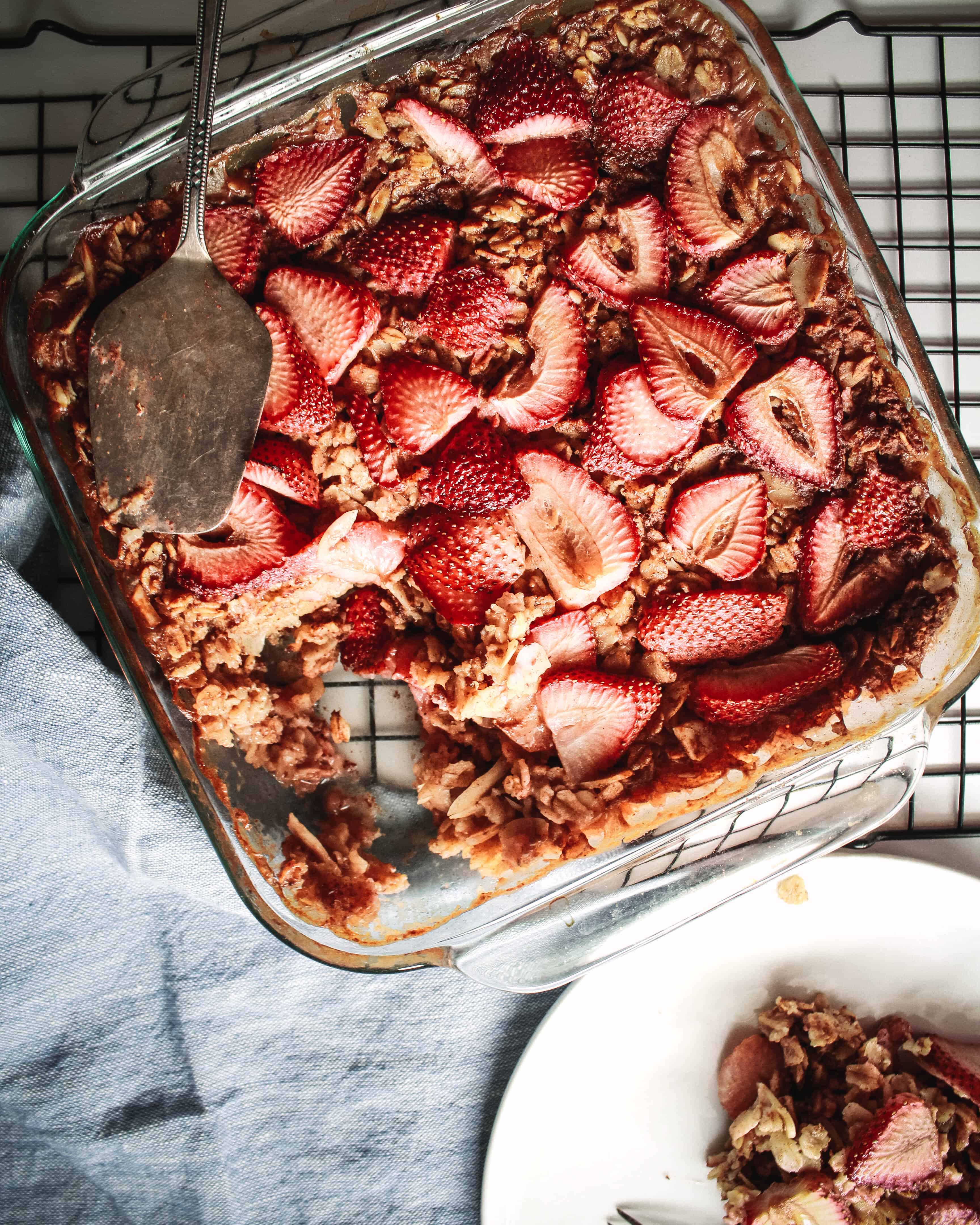 Strawberry Almond Baked Oatmeal