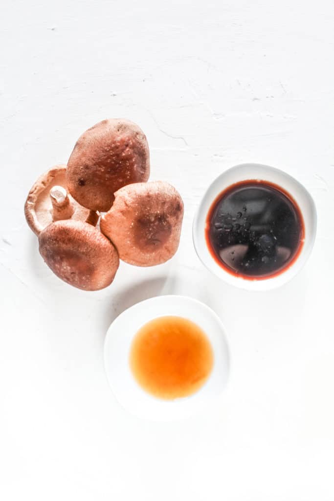 You’ve bought Shiitake mushrooms and now are wondering on how to cook them. Look no further! This easy, 3-ingredient, 10-minute recipe will guide you step by step on how to cook perfect Shiitake Mushrooms every time. #shiitake #mushrooms