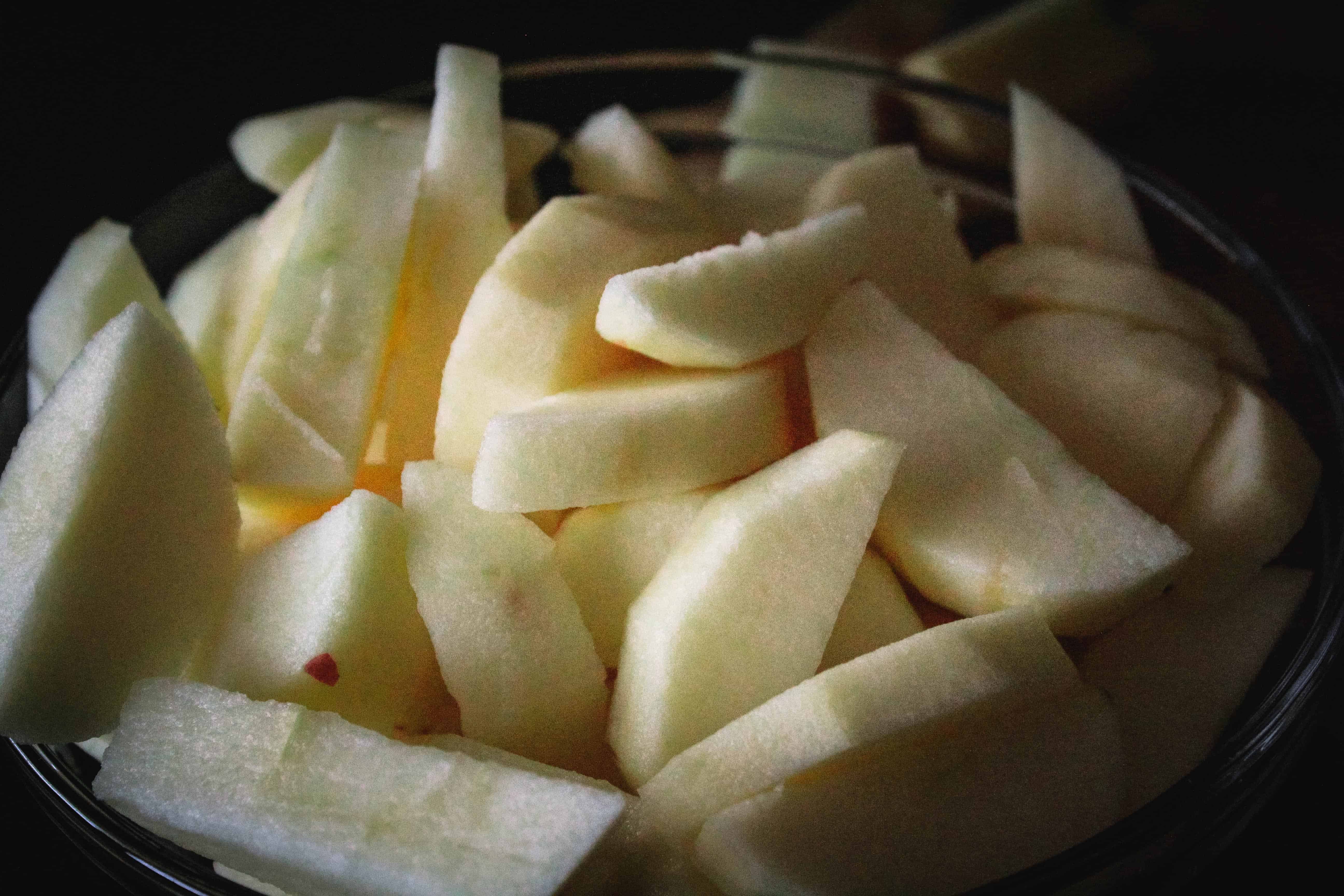 How to Make Applesauce from Scratch