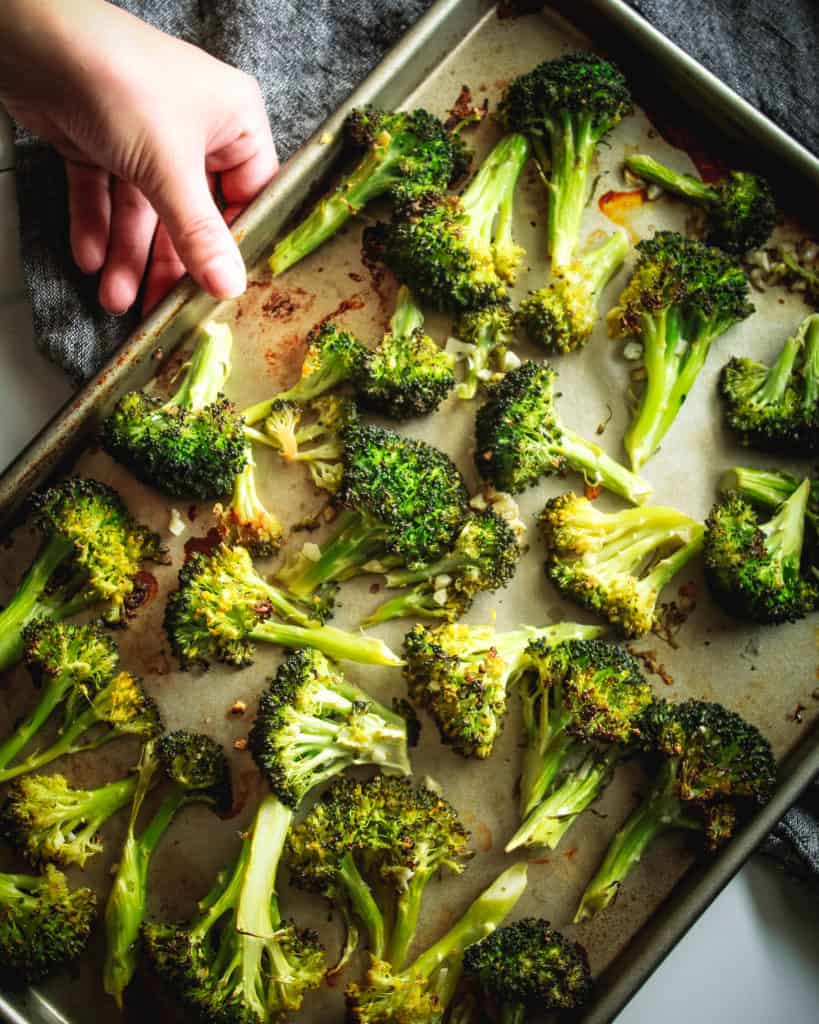 Lemon Garlic Roasted Broccoli (oil-free)