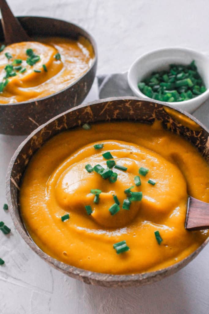 Healthy Sweet Potato Soup recipe that’s ready in 30-minutes! It’s dairy-free and made with only 5 ingredients! #sweetpotato #soup #dairyfree