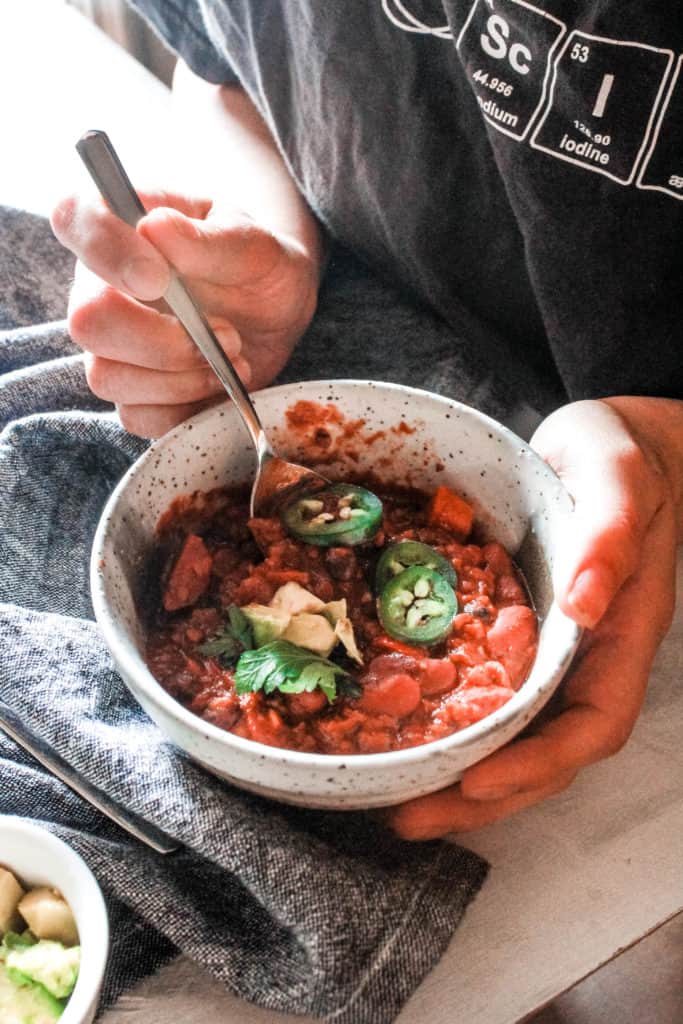 This vegan chili has a rich and hearty texture. It’s an easy, simple recipe that’s ready in 30 minutes! #chili #beans #dairyfree