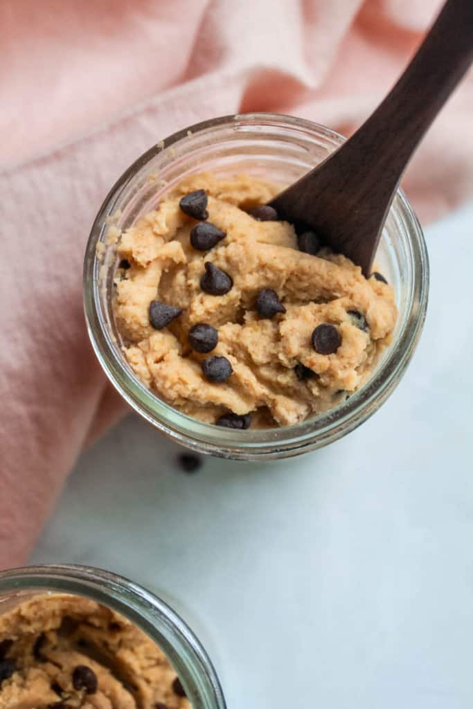 This delicious, easy, vegan beloved dessert can now be healthy! All you need is a can of chickpeas and 10 minutes! #chickpeacookiedough #cookiedough #vegan