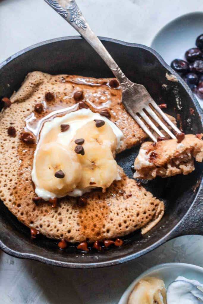 Easy, simple, and healthy vegan pancakes that are super fluffy and extremely delicious! This is the best basic vegan pancake recipe that you can customize to your liking! #veganpancakes #pancake #dairyfree